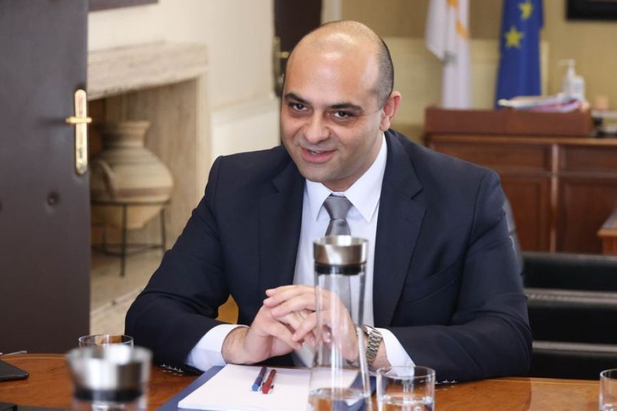 Αύξηση στον κατώτατο μισθό πέραν της ΑΤΑ προανήγγειλε ο Υπ. Εργασίας