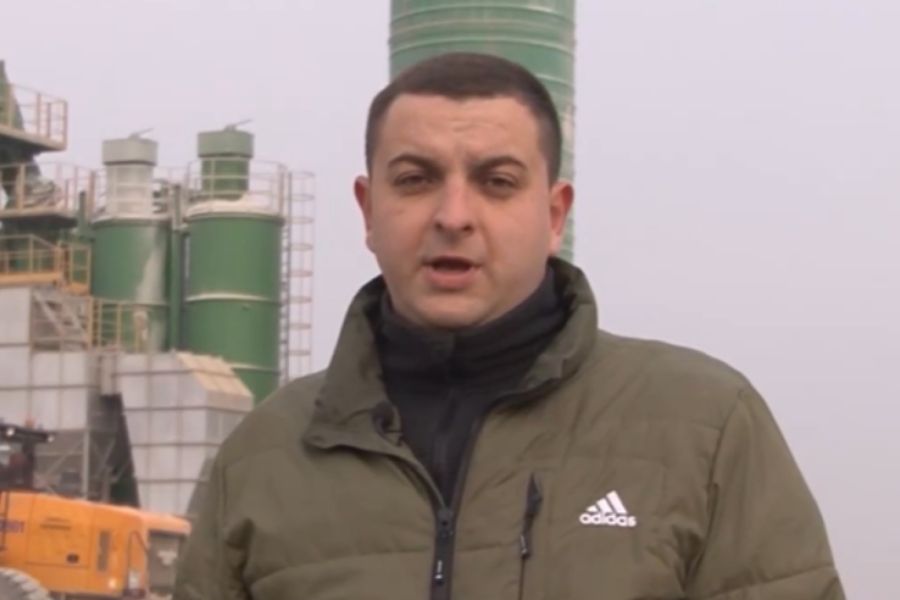 Πήρε λόγω λάθους μισθούς 34 συναδέλφων και αρνείται να τους επιστρέψει