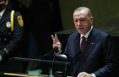 Ζητά από την ελληνοκυπριακή πλευρά να δείξει εποικοδομητική διάθεση