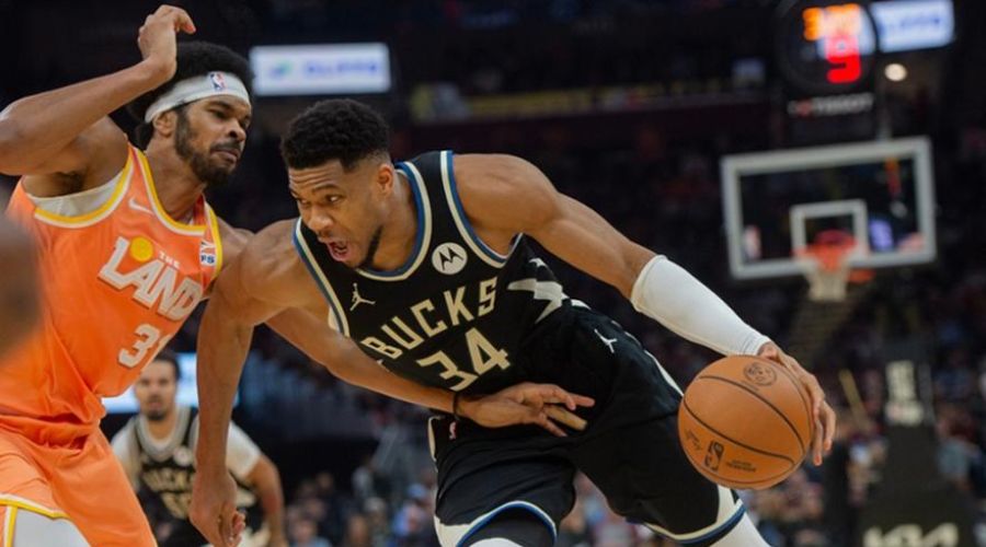 Γιάννης Αντετοκούνμπο: Ο τραυματισμός του θέτει σε κίνδυνο τα… βραβεία