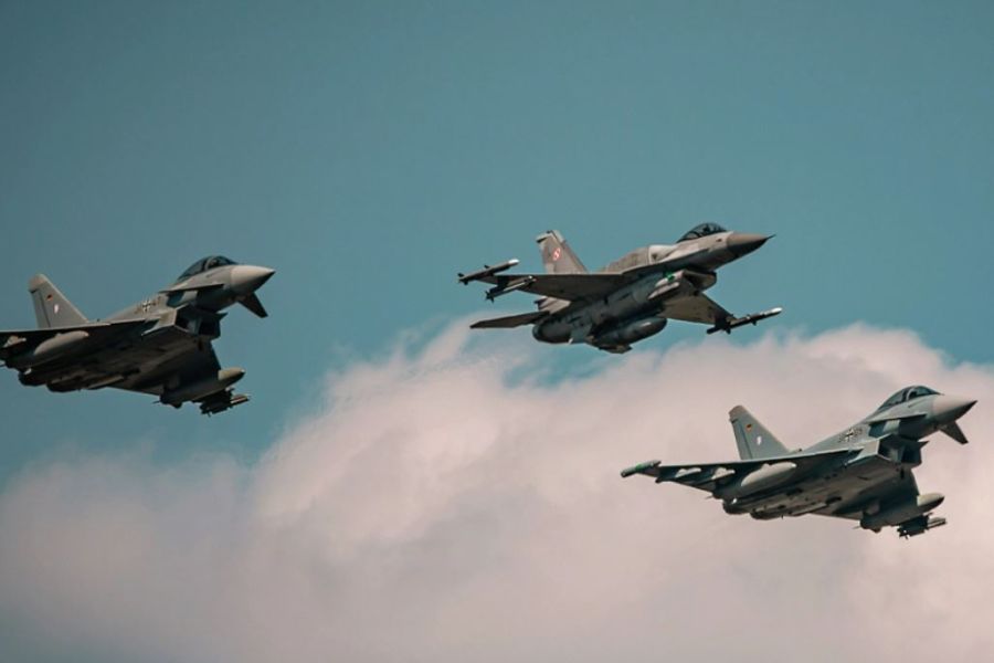 Η Πολωνία απογειώνει εσπευσμένα μαχητικά εν μέσω πληγμάτων της Ρωσίας