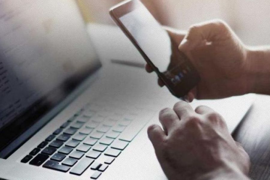 Επιτήδειοι παριστάνουν την Αστυνομία Κύπρου με βιντεοκλήσεις