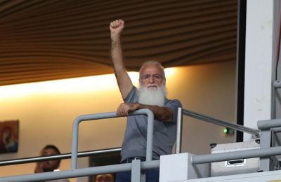 Σαββίδης: «Μπορείτε να γράψετε ιστορία»