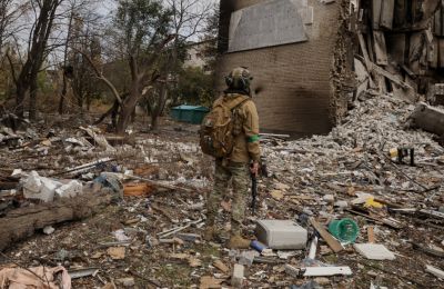 Οι ΗΠΑ παρουσιάζουν σχέδιο 28 σημείων για την Ουκρανία, σηματοδοτώντας αλλαγή εστίασης προς τον Ειρηνικό και αφήνοντας την Ευρώπη εκτεθειμένη