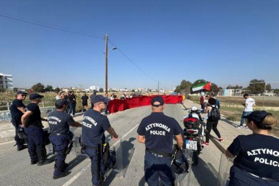 Δεντροφύτευση εβραϊκής κοινότητας στη Λάρνακα εν μέσω διαμαρτυριών