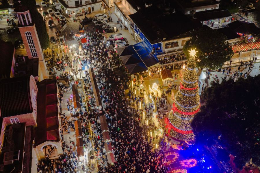 Με επιτυχία η Χριστουγεννιάτικη φωταγώγηση στο Παραλίμνι (ΦΩΤΟ)