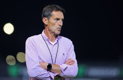 «Δύσκολα ολοκληρώνουμε ματς με 11 παίκτες»