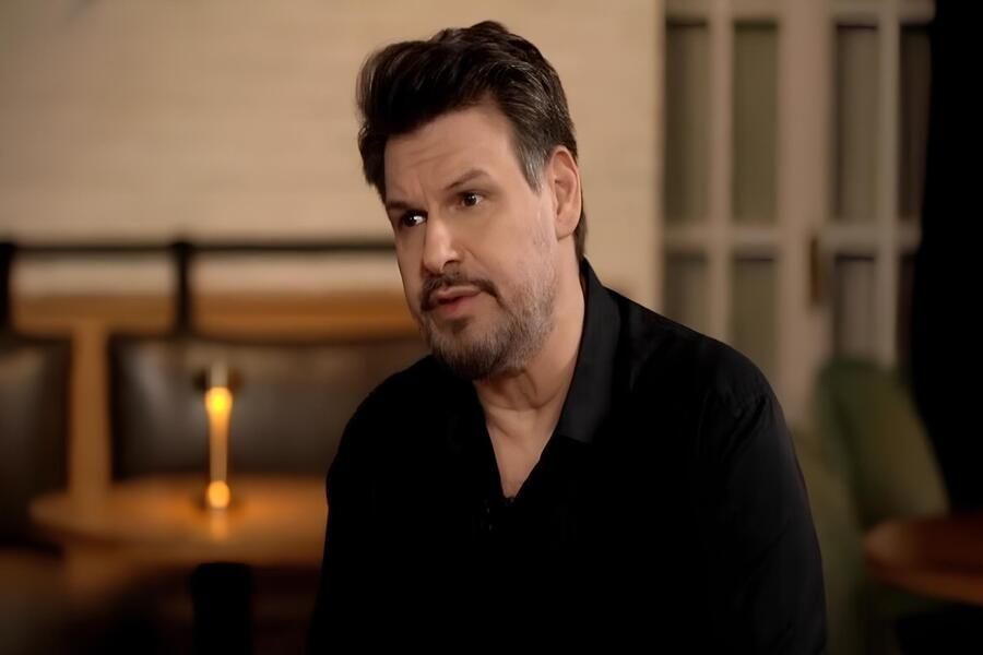 Θρήνoς για τον τραγουδιστή, Πάνο Κιάμο