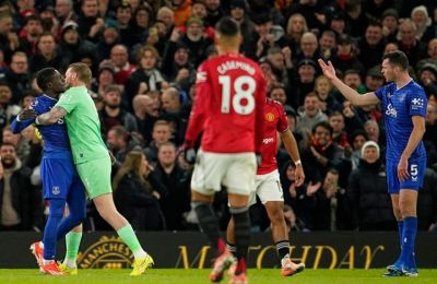 Απολογήθηκε για το πρωτοφανές περιστατικό με το χαστούκι o Γκέιγ