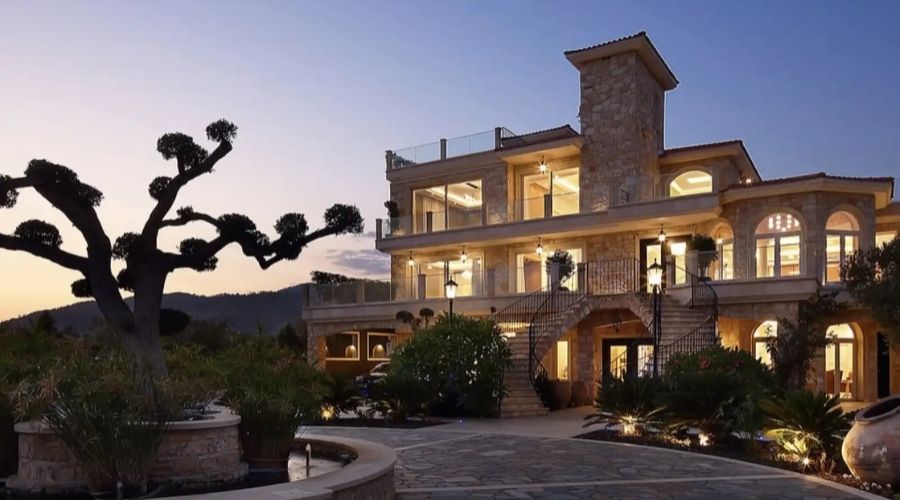 Το ακριβότερο σπίτι (έπαυλη, παλάτι, κτήμα όπως θέλετε πέστε το), σήμερα στην Κύπρο, διατίθεται στην τιμή των 16 εκατομμυρίων ευρώ (Φωτογραφίες: bazaraki.com)