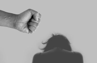 2.614 γυναίκες θύματα κατά το 2022