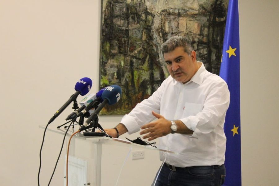 Ευτράπελο ενώπιον Βουλής: Συμβόλαια τ/κ περιουσιών σε 150χρονους