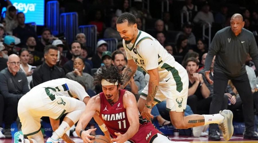 Χωρίς τον Γιάννη Αντετοκούνμπο οι Μπακς λύγισαν στο Μαϊάμι