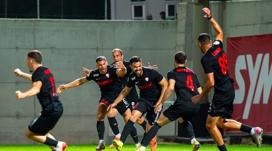 Νέα Σαλαμίνα: Τα δεδομένα για ΠΑΕΕΚ, Καρλίτος και μεταγραφές