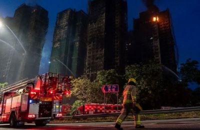 Πυρκαγιά στο συγκρότημα ουρανοξυστών στο Χονγκ Κονγκ