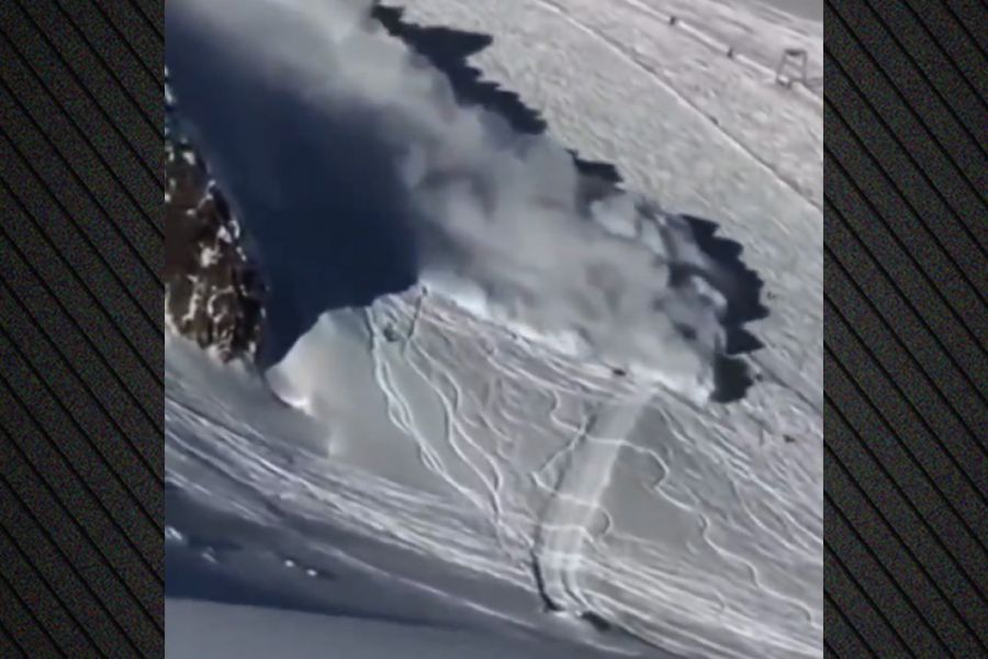 Η στιγμή που τεράστια χιονοστιβάδα «σαρώνει» πίστα σε χιονοδρομικό-VID