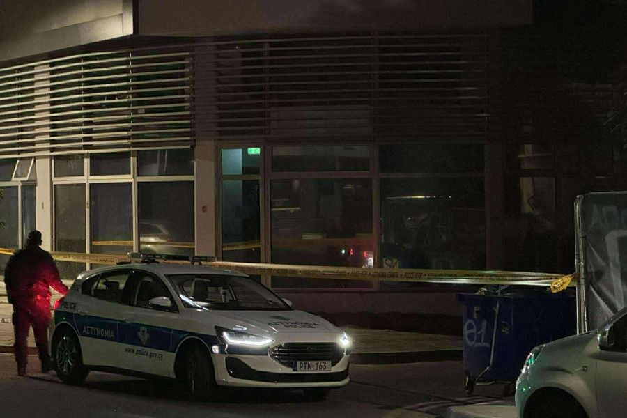 Άγρια επεισόδια μεταξύ οπαδών της ΑΕΛ και του Απόλλωνα (ΦΩΤΟΣ)