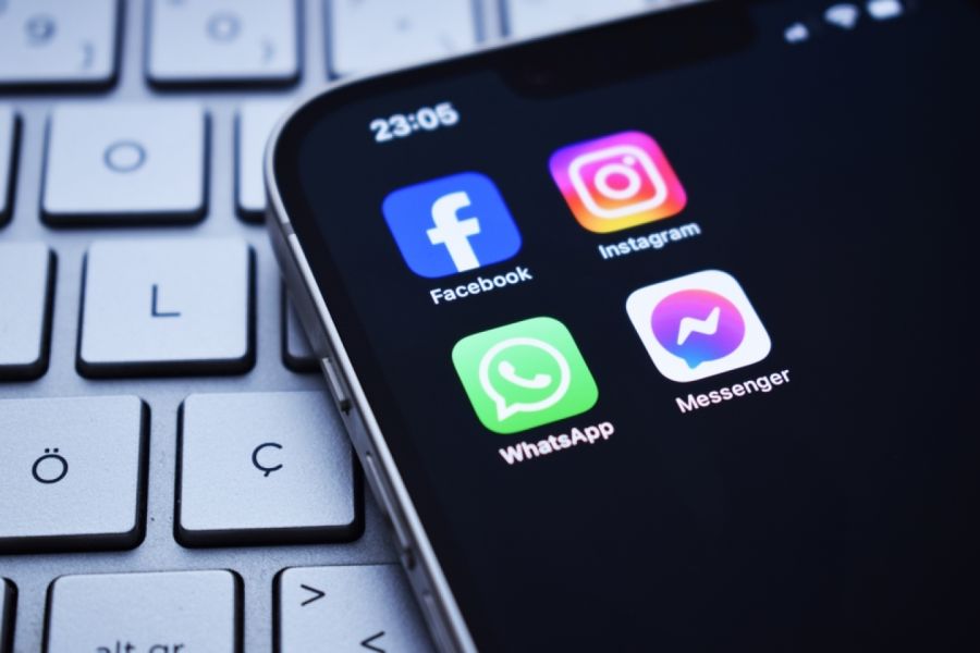 Υπεύθυνες οι ψηφιακές πλατφόρμες σε περιπτώσεις διαδικτυακής απάτης