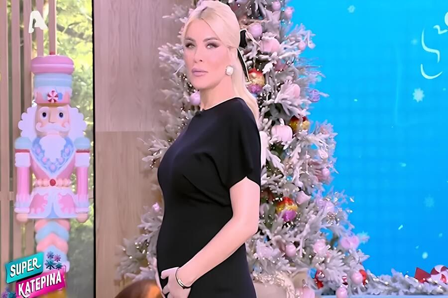 Εμφανίστηκε ντυμένη στα μαύρα η Καινούργιου