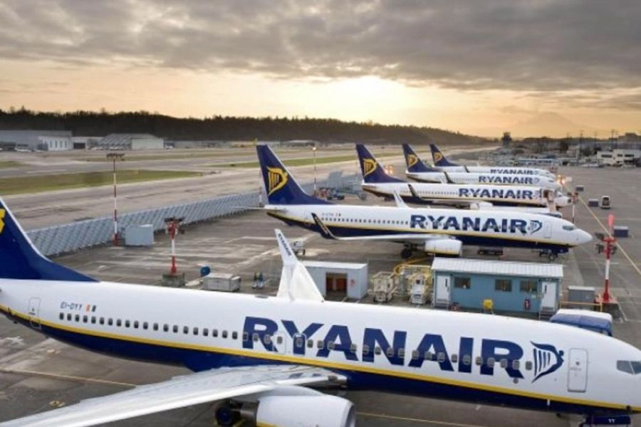 Η Ryanair καταργεί το πρόγραμμα εκπτώσεων γιατί κέρδισαν οι επιβάτες