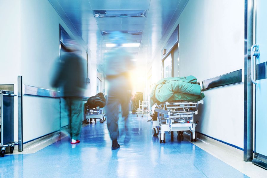 Στο ΓΝ Πάφου δύο νεαροί μετά από τροχαίο στην Πάφο