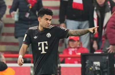 Επέστρεψε στις νίκες με λυτρωτή Λουίς Ντίας στο 93' η Μπάγερν