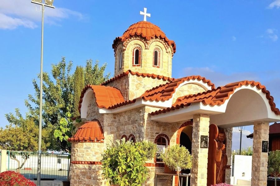 Αγωνία για τα Ιερά Λείψανα του Αγίου Εφραίμ: Μεγάλη έκκληση