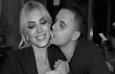 Το νέο τρυφερό καρέ από βραδινή έξοδο & το φιλί