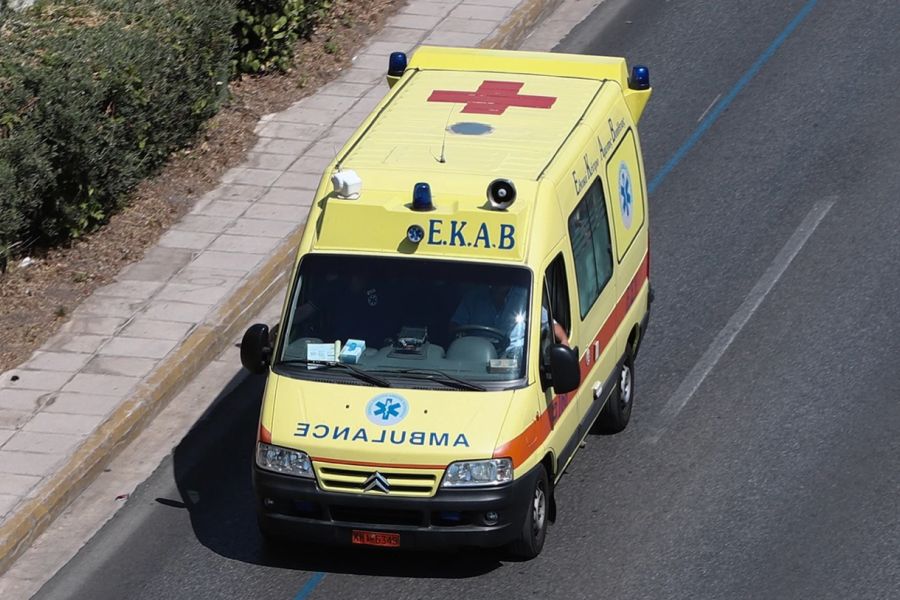 Τραγωδία: Νεκρός 79χρονος, καταπλακώθηκε από κορμό δέντρου