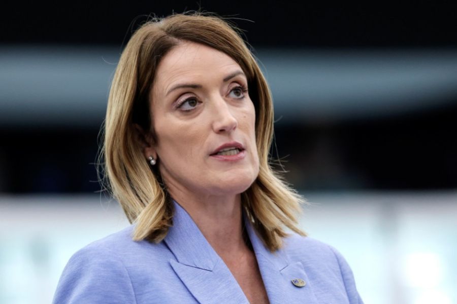 Μέτσολα: Συνάντηση με την Πρόεδρο της Βουλής