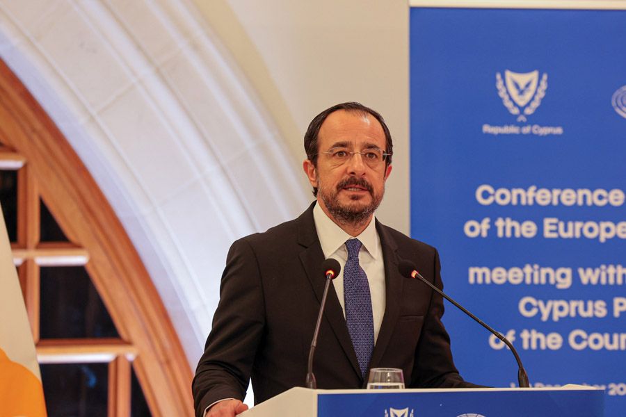 Πρόεδρος: Η ΕΕ μπορεί και πρέπει να επουλώσει το τραύμα της κατοχής