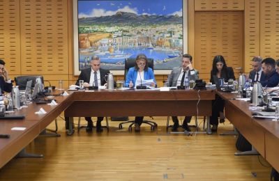 Επ. Οικονομικών: Προβληματισμοί για τις ημέρες τηλεργασίας στο δημόσιο