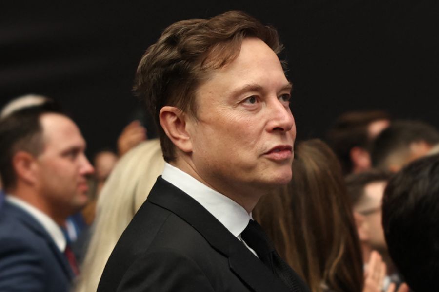 Πλουσιότερος άνθρωπος του κόσμου παραμένει ο Μασκ