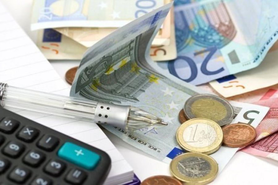 Ζυγίζουν νέα φορολογία στις τράπεζες