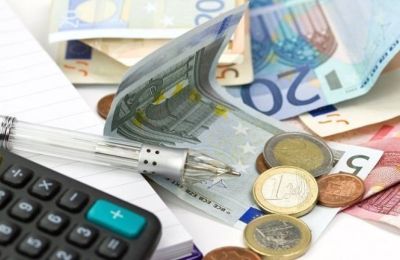 Ζυγίζουν νέα φορολογία στις τράπεζες