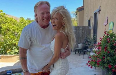 Μυστήριο καλύπτει τη δολοφονία γιατρού και της συζύγου του μέρα μεσημέρι στο γκαράζ του σπιτιού τους, αξίας 1,3 εκατομμυρίων δολαρίων, στις ΗΠΑ.