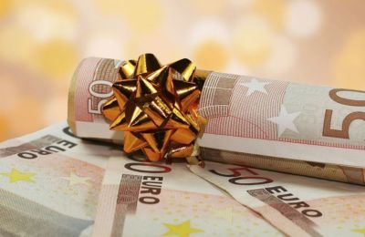 Σε δικαιούχους κοινωνικών παροχών