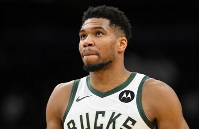 «Έχουν ξεκινήσει συνομιλίες με τους Μπακς για το μέλλον του Γιάννη»!