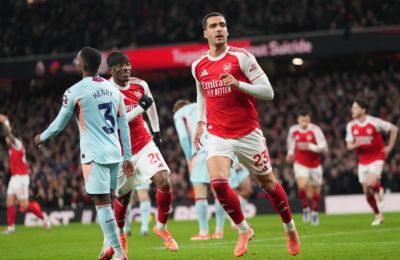 Επέστρεψε στις νίκες και παραμένει σε απόσταση ασφαλείας η Άρσεναλ