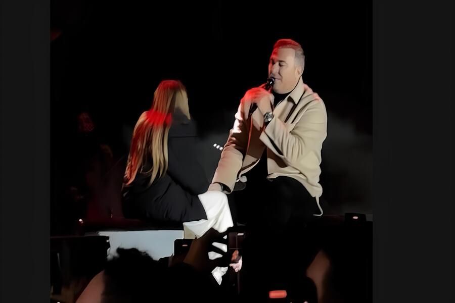 Αντώνης Ρέμος: «Έλιωσε» η Θεσσαλονίκη όταν ανέβασε στη σκηνή την κόρη