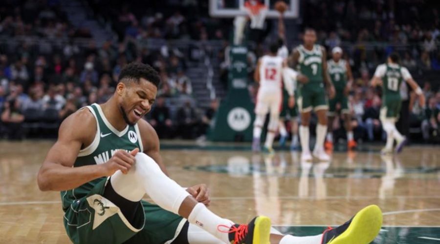 Για έναν μήνα στα «πιτς» ο Αντετοκούνμπο