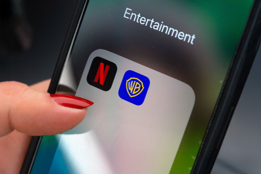 Τι σημαίνει η εξαγορά της Warner Bros από το Netflix