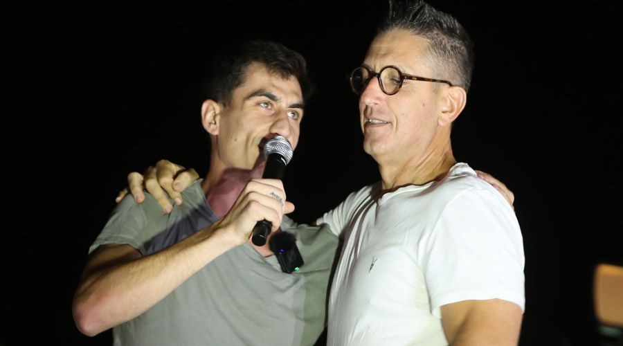 Μια απόφαση ζωής ή θανάτου λαμβάνεται από άπειρους και ημιμαθείς σαν και εσένα