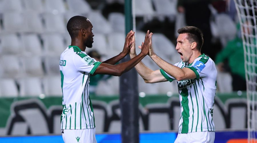 Ομόνοια: Σεμέδο... on fire την οδηγεί!