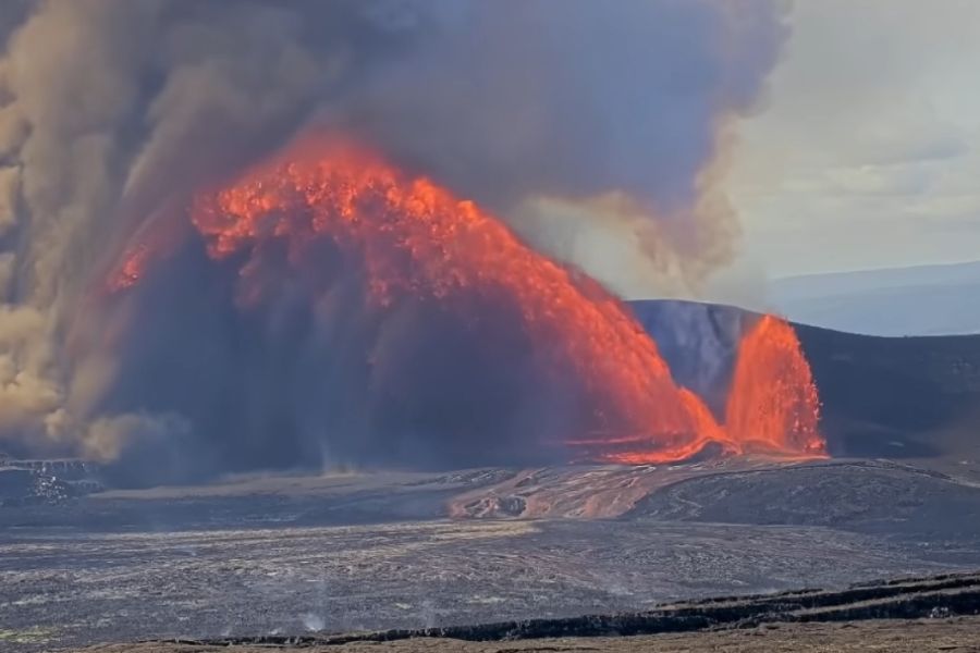Εντυπωσιακές εικόνες από την έκρηξη του ηφαιστείου Κιλαουέα (ΒΙΝΤΕΟ)