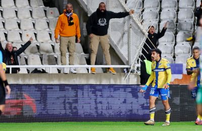 To παστέλωσε ο Κούτσακος! (vid)