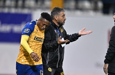 «Ο Σινγκ έκανε παπάδες και η ΑΕΛ κέρδισε με διαβασμένο Μάρτινς»