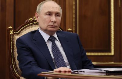 Ολοκληρώνοντας την ανάλυσή του, ο Τίσνταλ καλεί την Ευρώπη και το ΝΑΤΟ να παρέμβουν αποφασιστικά 