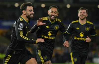 Ξέσπασε στην Γουλβς και πλησίασε τετράδα η Γιουνάιτεντ