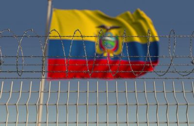 Ο Λενίν Μορένο αρνείται τις κατηγορίες σε βάρος του και δηλώνει θύμα πολιτικού διωγμού, ενορχηστρωμένου, κατ’ αυτόν, από τον Ραφαέλ Κορέα.